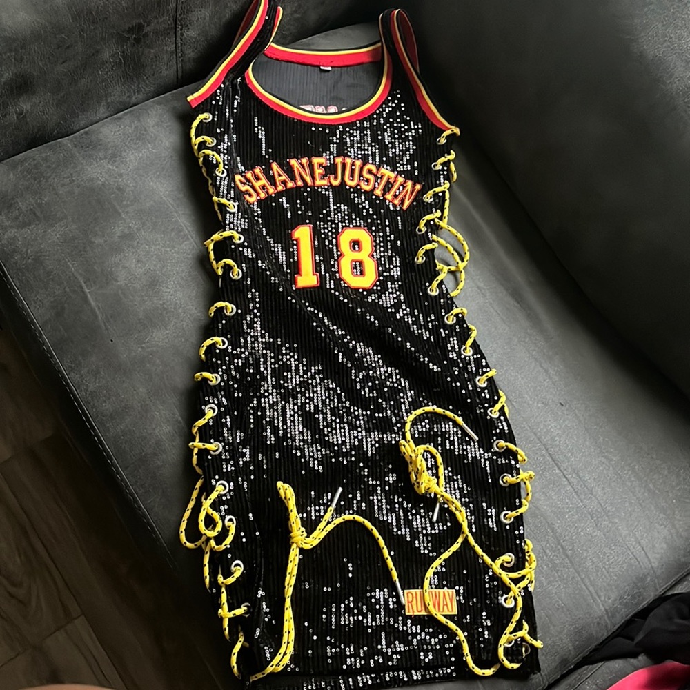 Shane Justin basketball dress